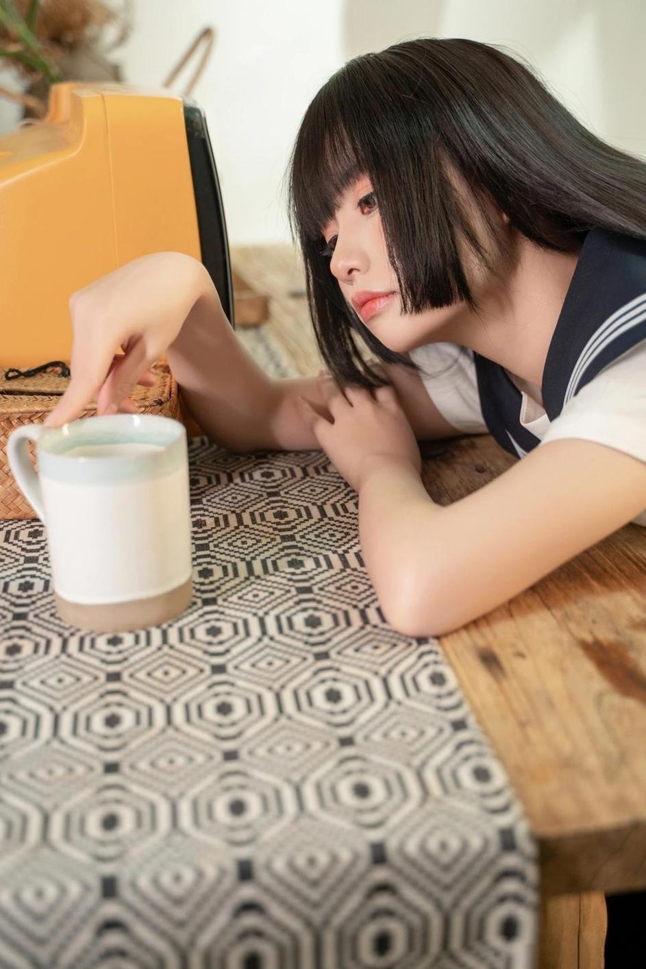 喵小吉 手机壳必备!喵小吉cosplay花絮下载精选图包附赠扫码