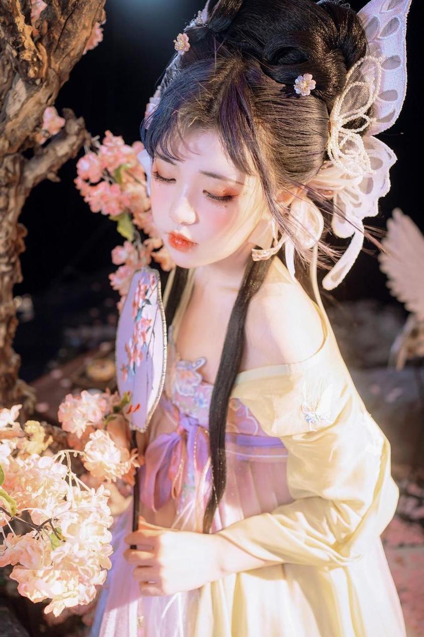 喵小吉 喵小吉天道免费资源:摄影美图,无删cos作品
