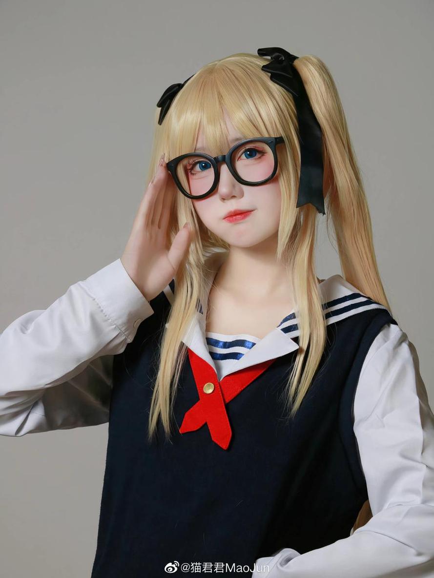 猫君君 猫君君贪睡天使最新照片合集,优雅大气的cosplay风格