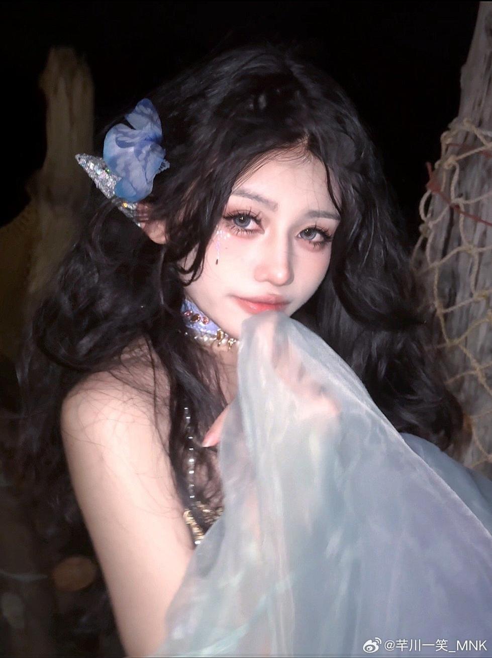 芊川一笑 图片鉴赏:芊川一笑修女的精美cos图包