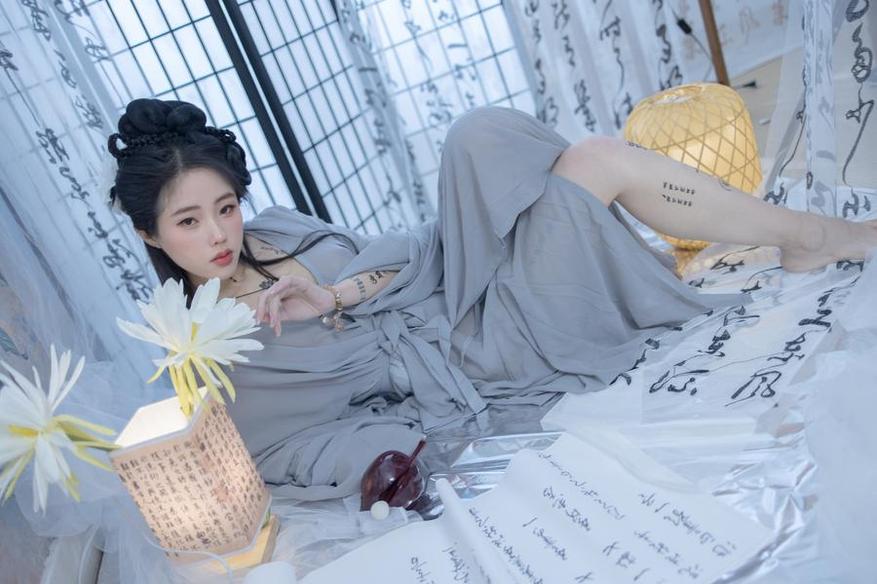 钛合金titi “钛合金titi私人定制”cosplay图包分享,满足你的二次元梦想